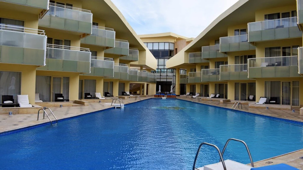 الفندق بارسلو تيران ريزورت - شرم الشيخ